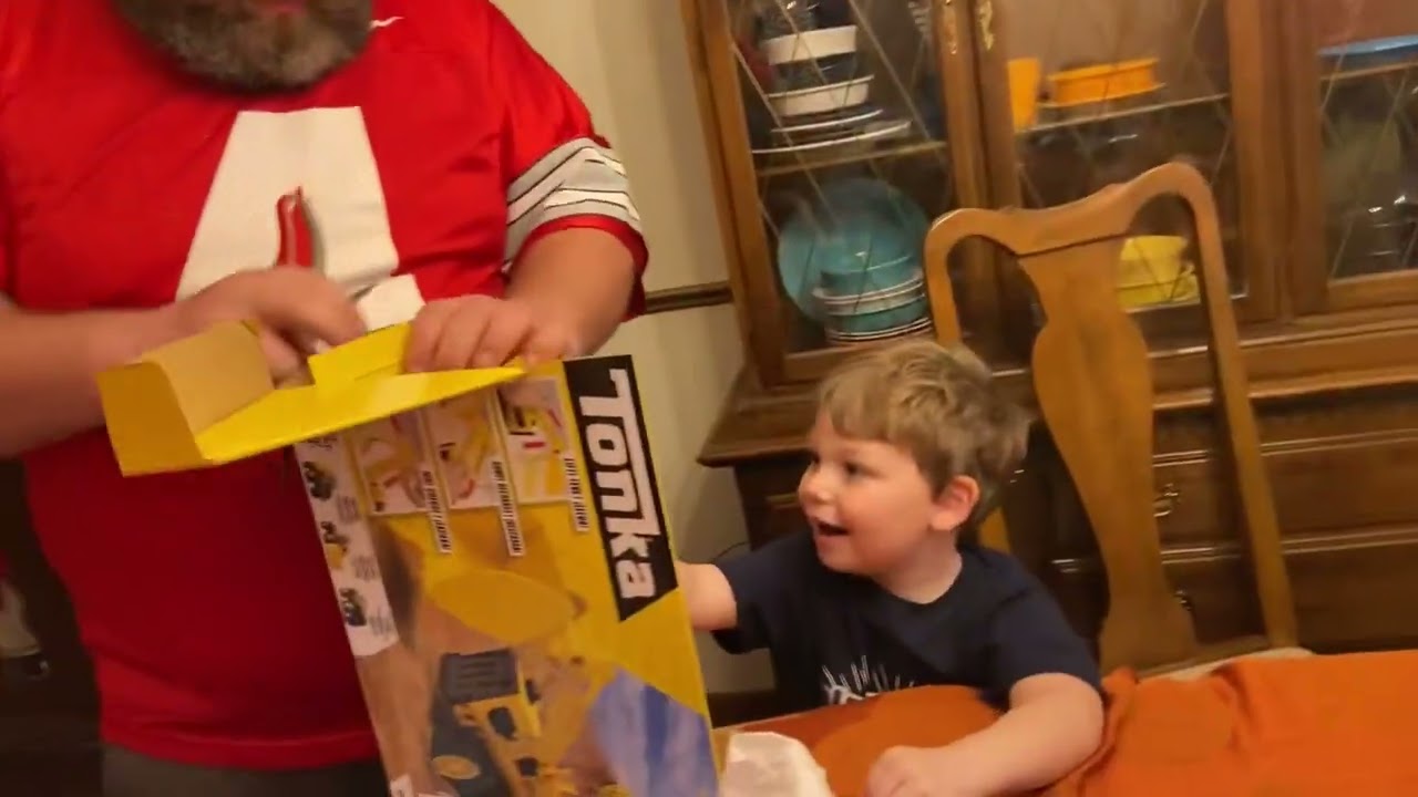 Simon is 4