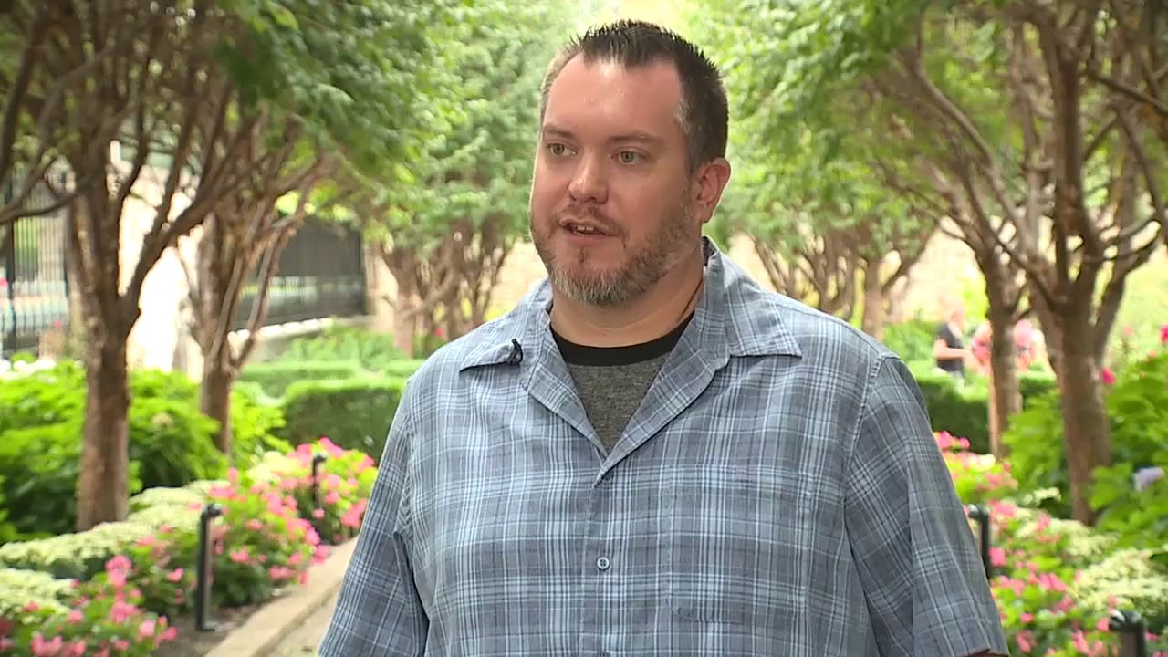 Man uses photography to battle addiction